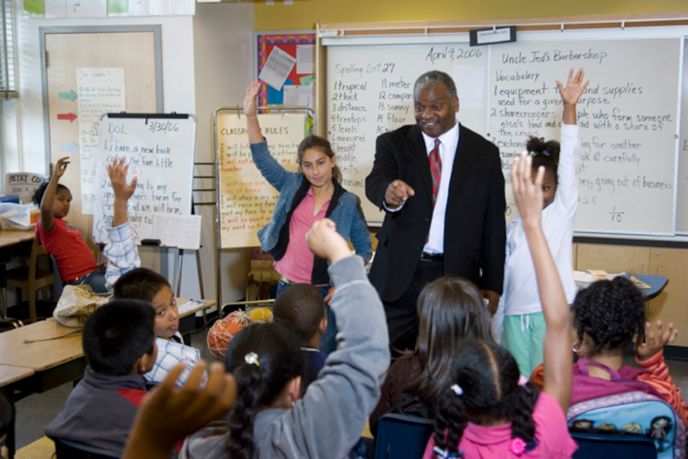 Assemblyman Swanson taking questions from school children